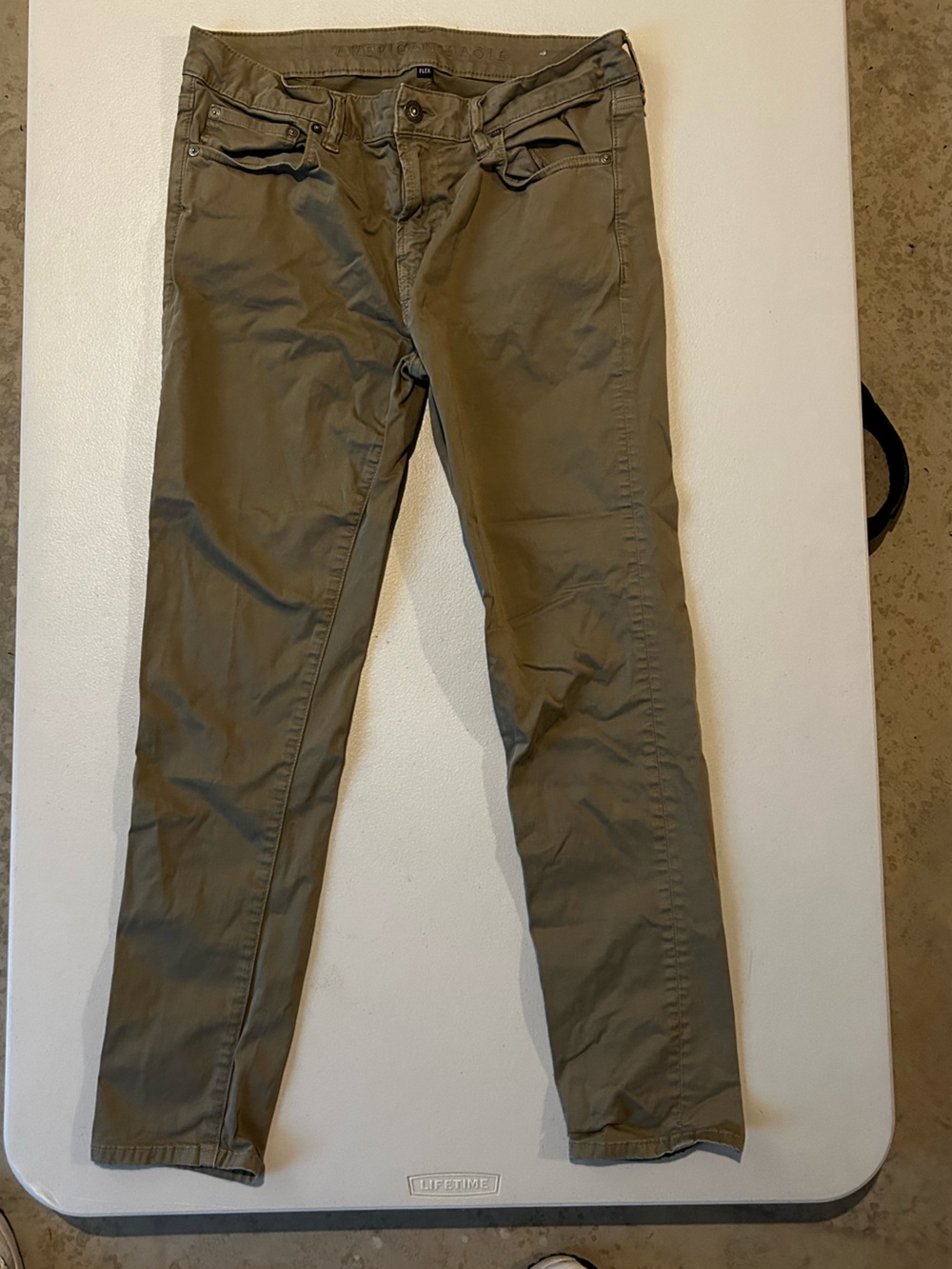 American Eagle Skinny Flex Khaki